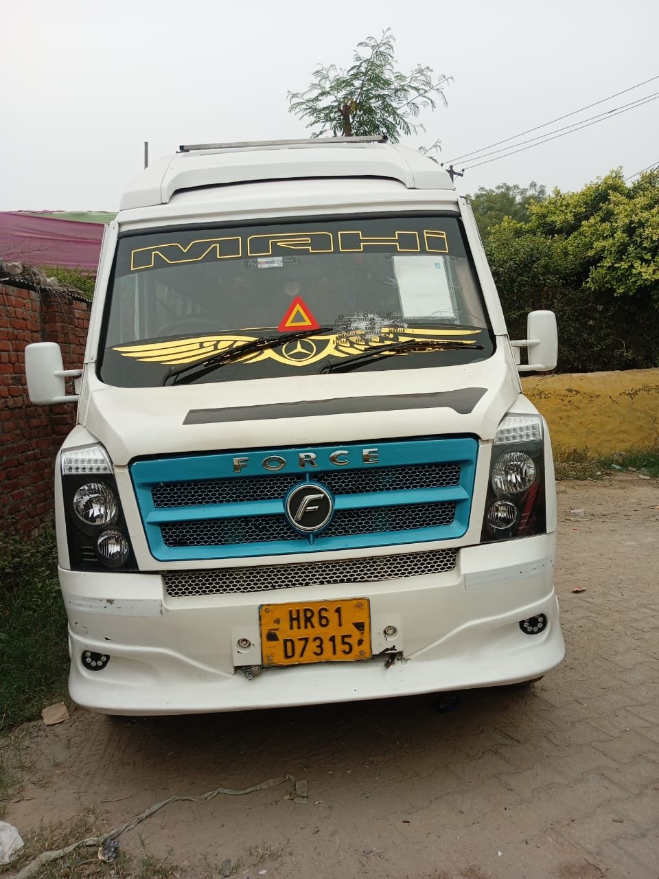 16 Seater Force tempo traveller